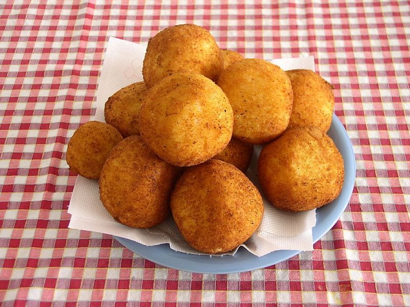 Delicious Arancini rice balls are easy to make. See the recipe and method
