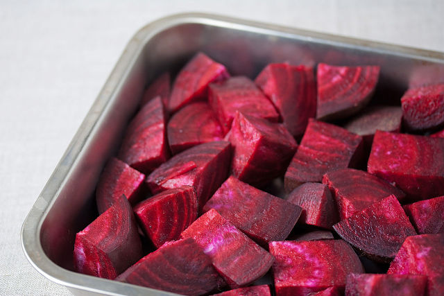 See the variety of ways of cooking beetroot to enhance its flavor and texture