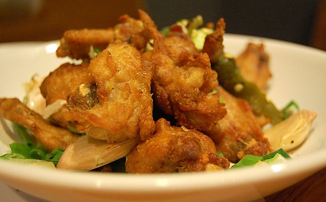 Chicken wings is a favorite snack food. Discover the best ever wings recipes. 