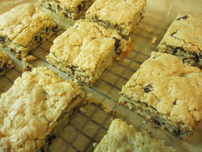 Oatmeal and fruit add to blondie recipes boosts the fiber and nutrients. Healthy blondies are easy to make at home