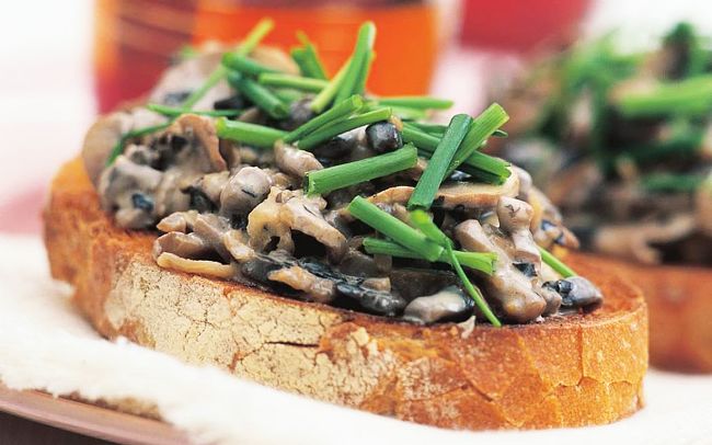 Creamy mushroom bruschetta recipe - one of the many great recipes in this article