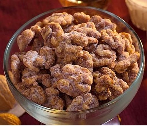 Hot, sweet and spicy peppered walnuts are fabulous for parties and go with most cold drinks.