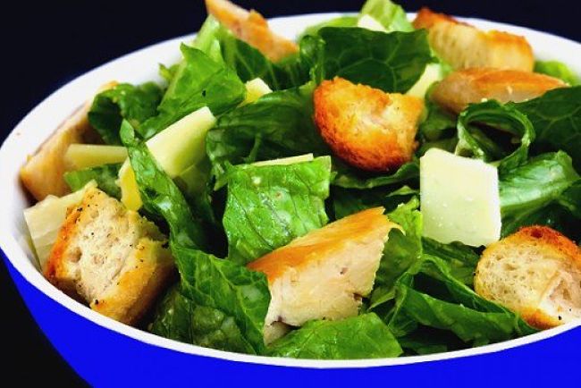 You can enjoy all the delights of Caesar Salad without the high fat and high calories found in the traditional recipes. Try these low fat and low calories alternatives.