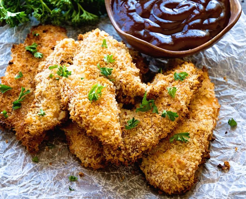 Crumbed fried chicken strips with a spict plum sauce.