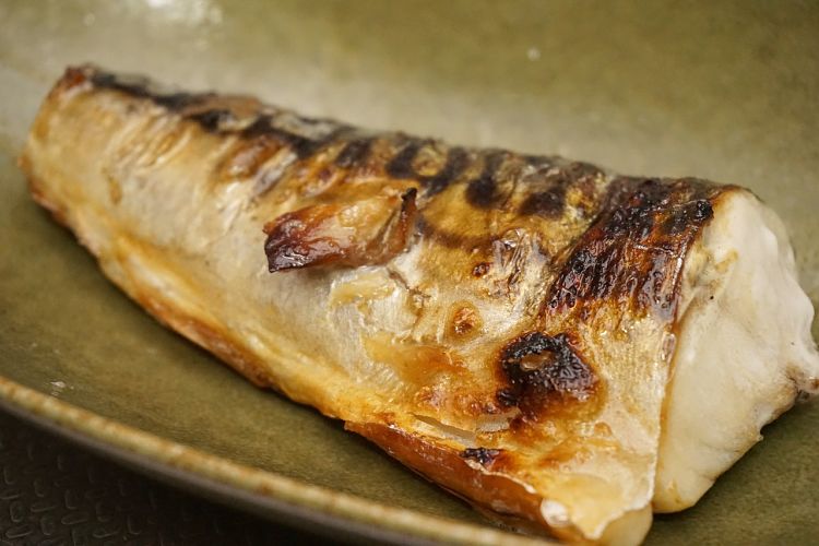 Grilling fish retains all the delicate flvors of the fish and avoid this taste being swamped by batter and oil flavors