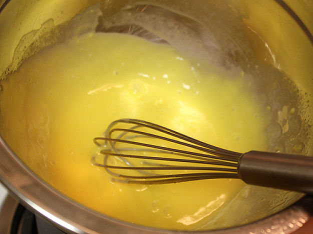 Learn the special tricks for making Hollandaise sauce at home