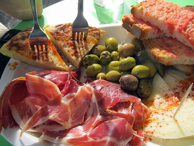 Spanish tapas are a collection of 'finger foods' to share between family and friends. Best ever collection of tapas recipes here 