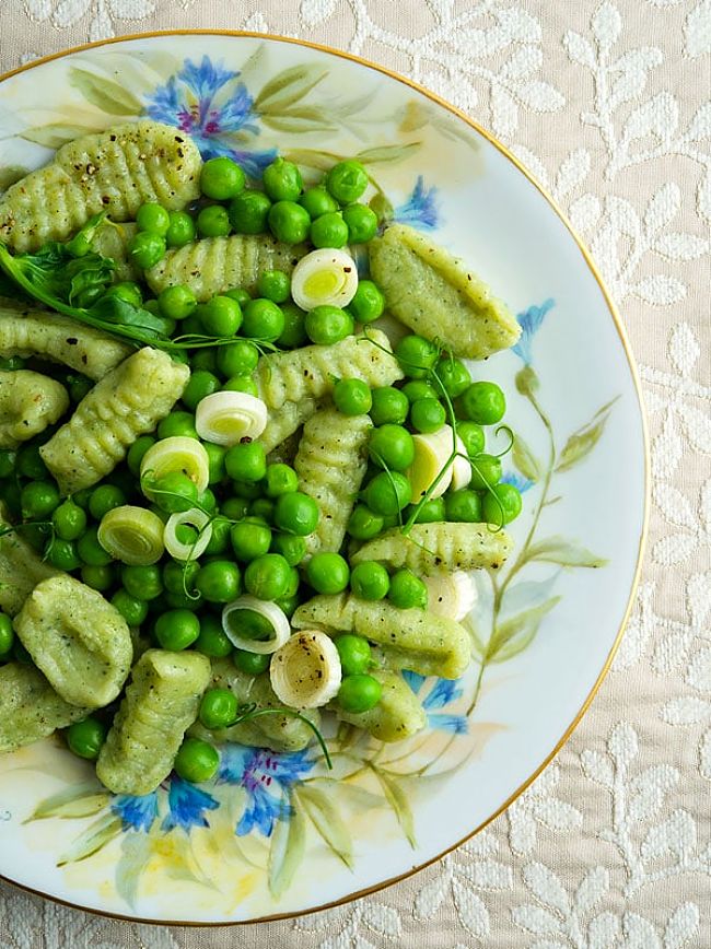 Pea gnocchi with garden peas
