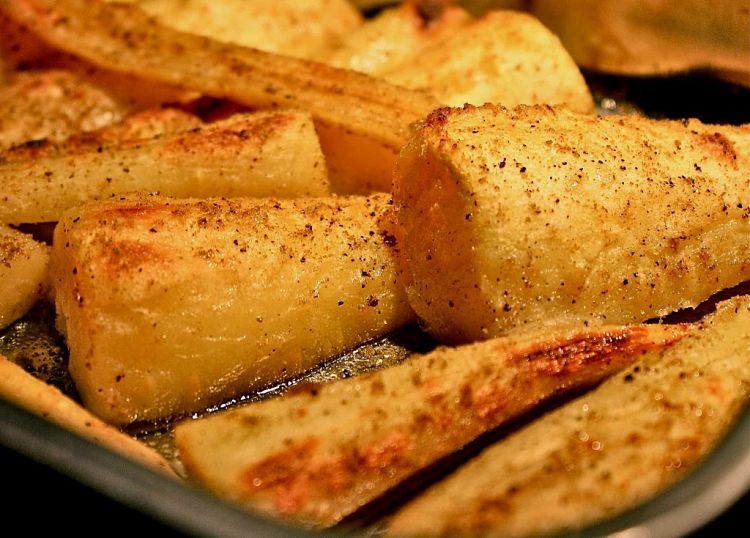 Baked parsnips are easy to prepare with the tips and guides provided in this article.