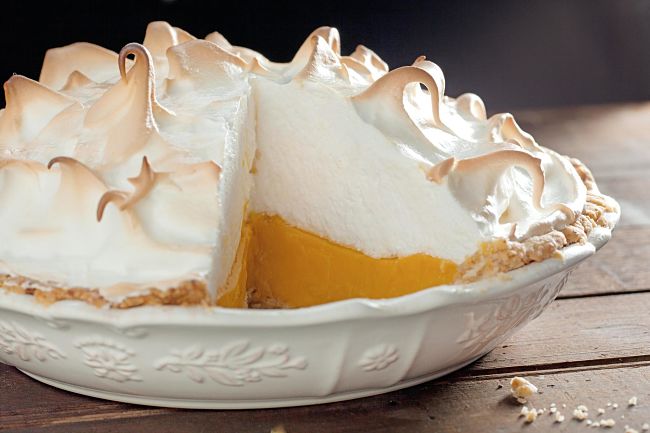 Apricot merigue pie makes a pleasant surprise from lemon meringue pie. See more recipes here in this article