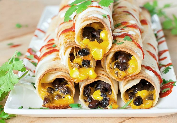 Delicious Flautas with spicy bean and corn filling. See the recipes in this article