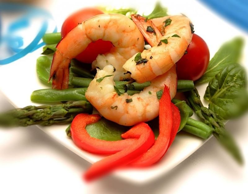 Shrimp and Prawns are the perfect entree in many ways - light, low fat, low calorie, tasty and does not ruin your appetite.