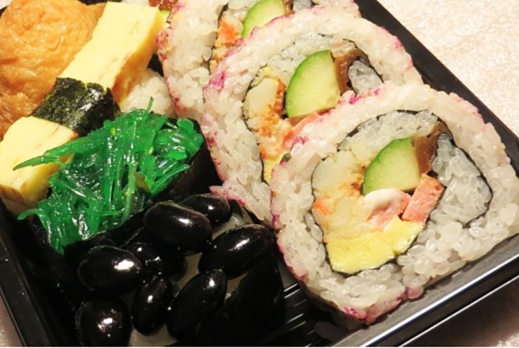 Vegetatian sushi rolls are easy to make and delicious 