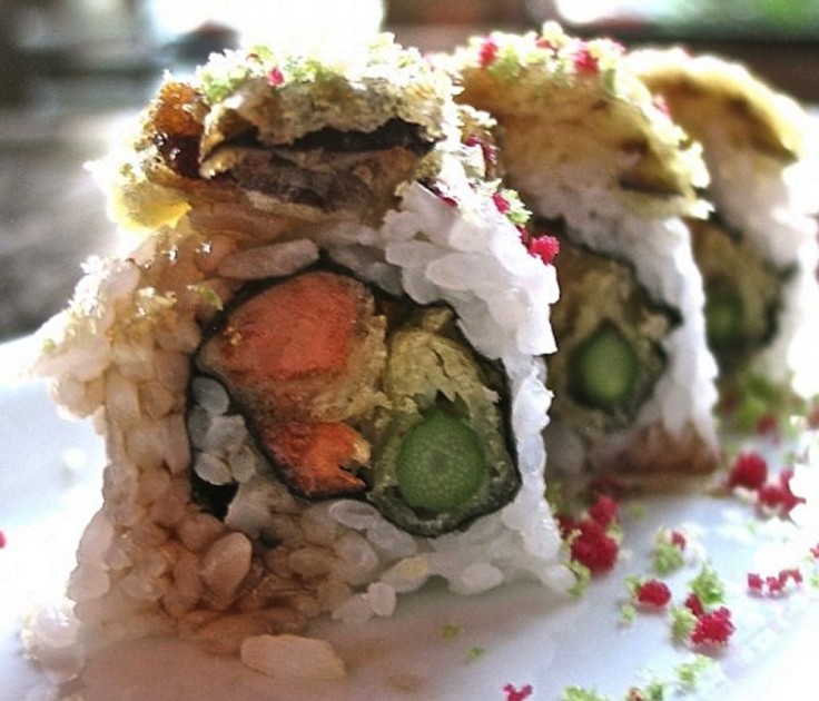 Vegetarian sushi rolls can be made 'nude', that is without using nori sheets