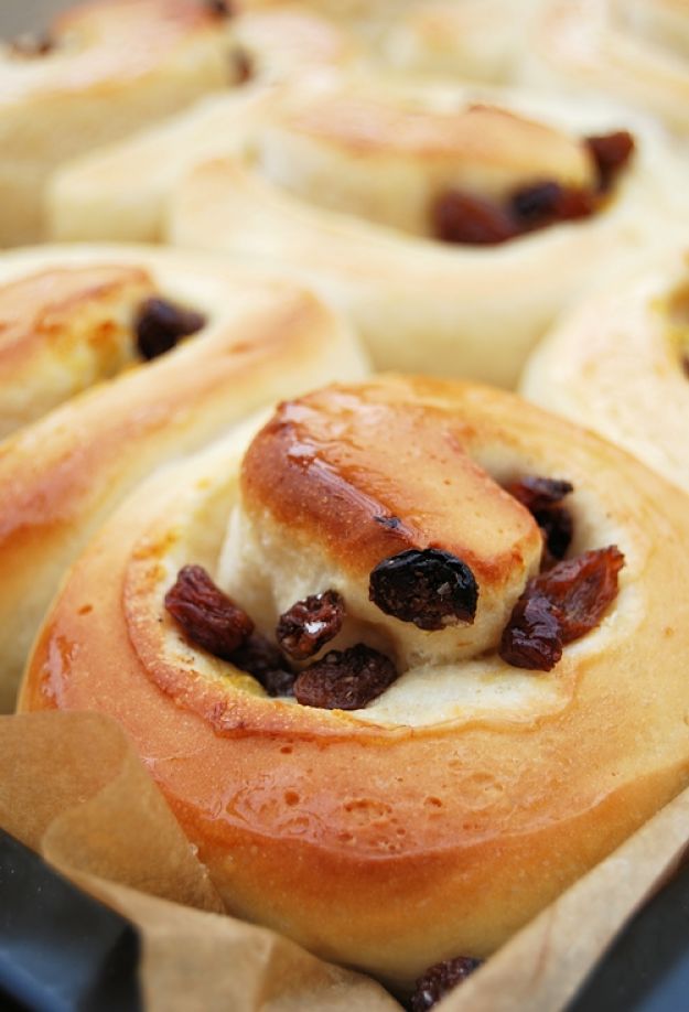 Homemade yeasted Chelsea buns are easy to make and so enjoyable 
